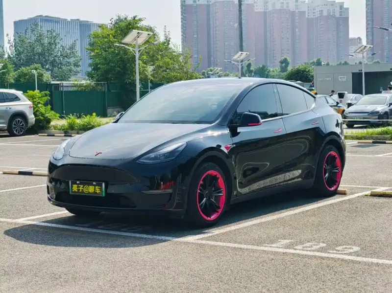 Tesla Model Y, 2021