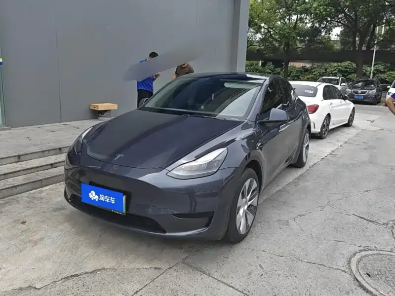 Tesla Model Y, 2023