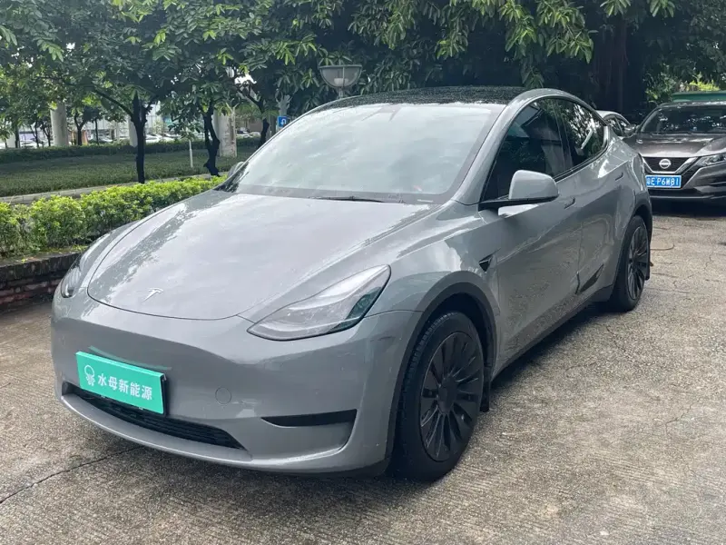 Tesla Model Y, 2023