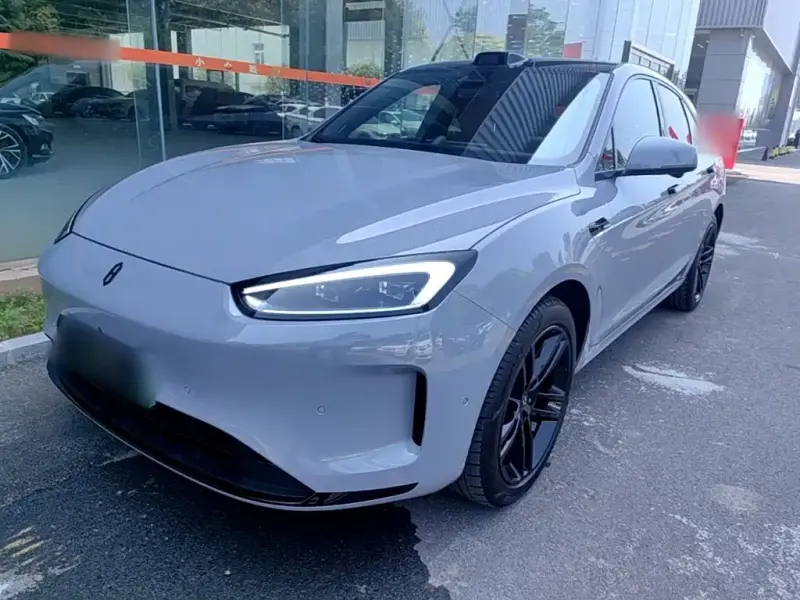AITO M5, 2025
