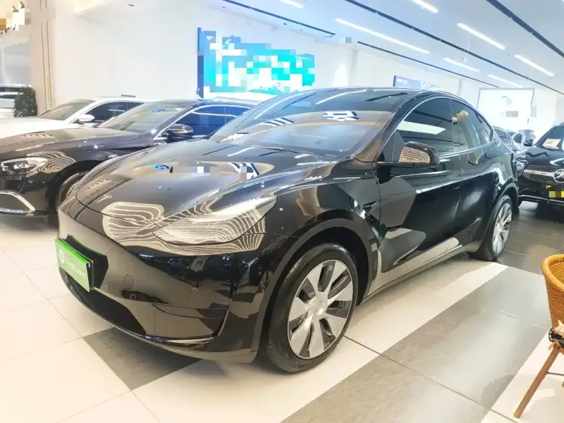 Tesla Model Y, 2023