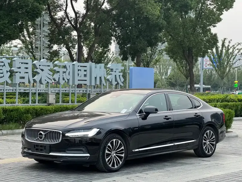 Volvo S90, 2025