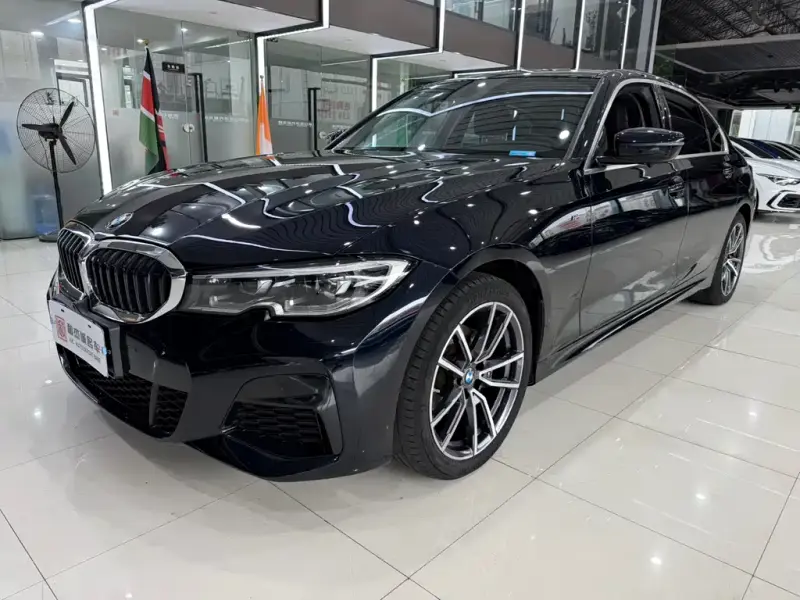 BMW 3 Series, 2022