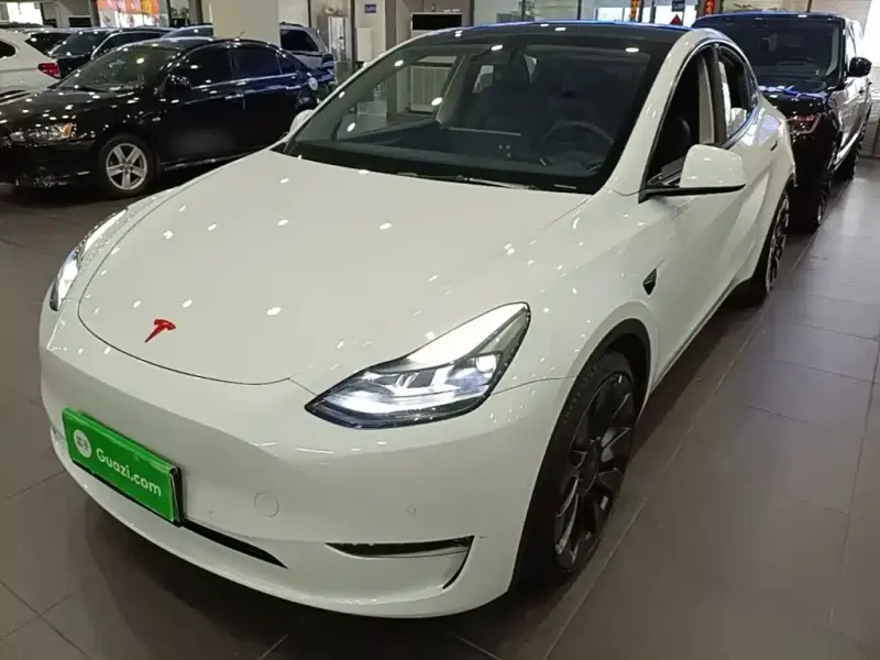 Tesla Model Y, 2023