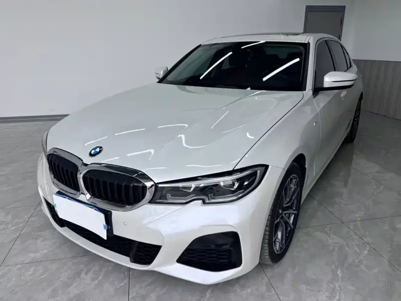 BMW 3 Series, 2022