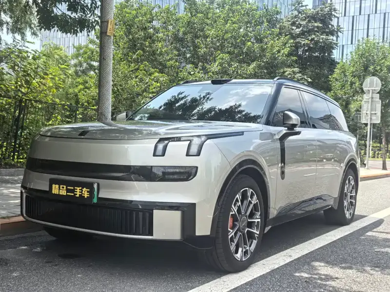Lynk & Co 900, 2025