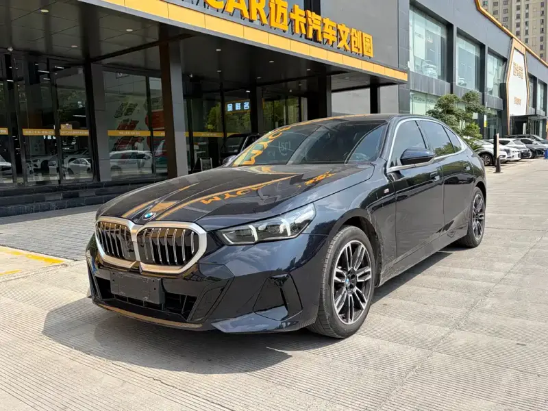 BMW 5 Series, 2025