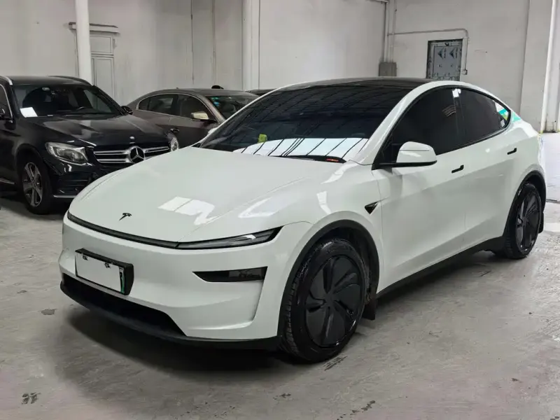 Tesla Model Y, 2026