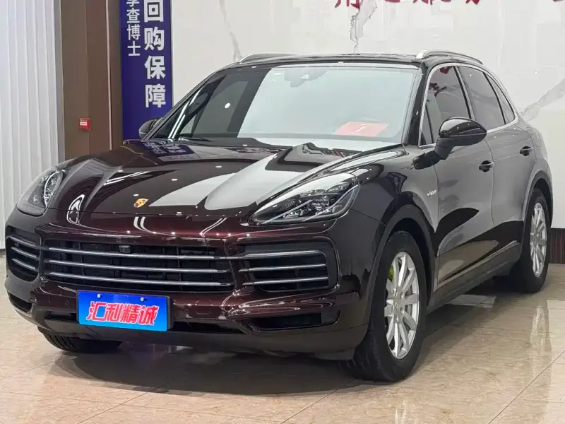 Porsche Cayenne Hybrid, 2020