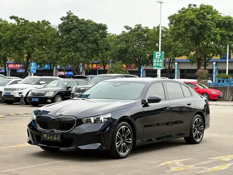 BMW 5 Series, 2026
