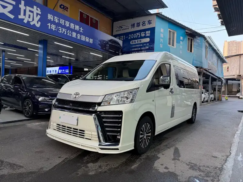 Toyota Hiace, 2023