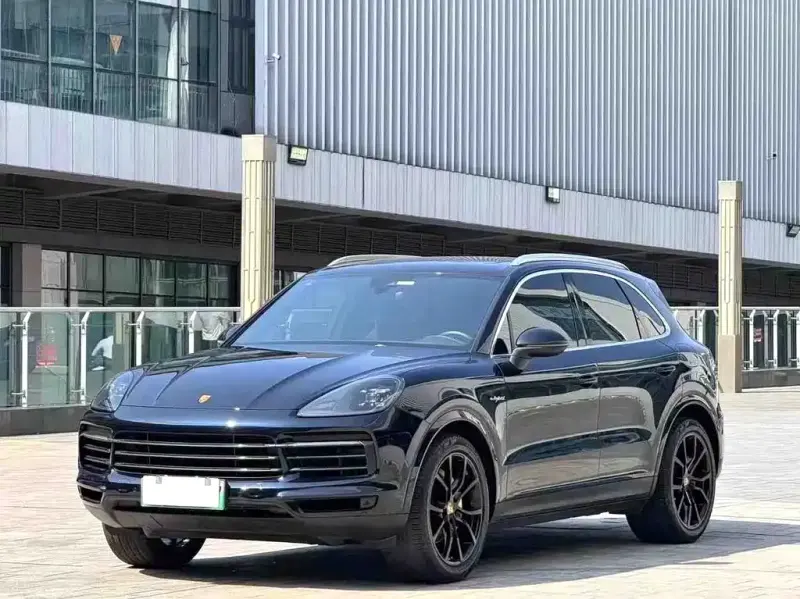 Porsche Cayenne Hybrid, 2021
