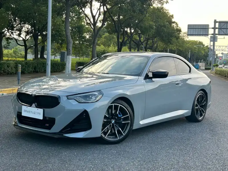 BMW M240i, 2025