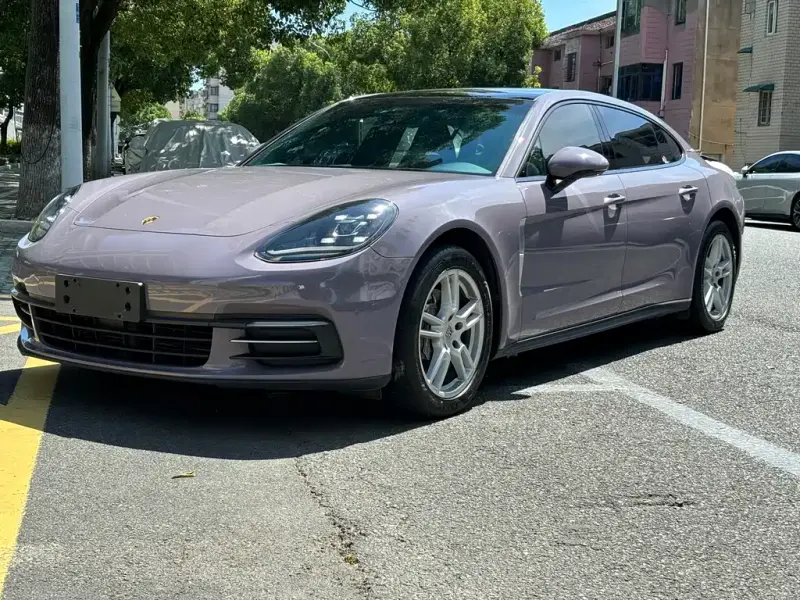 Porsche Panamera, 2018