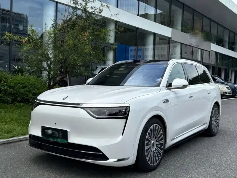 AITO M8, 2025