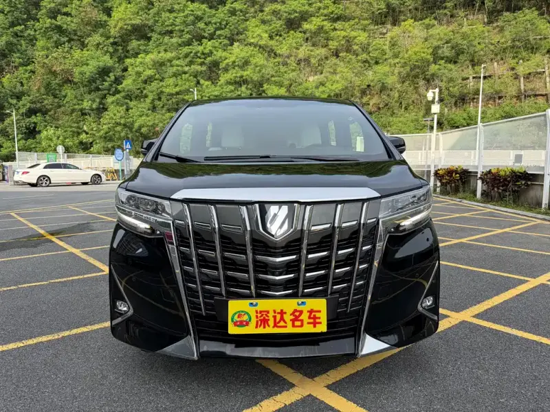 Toyota Alphard, 2018