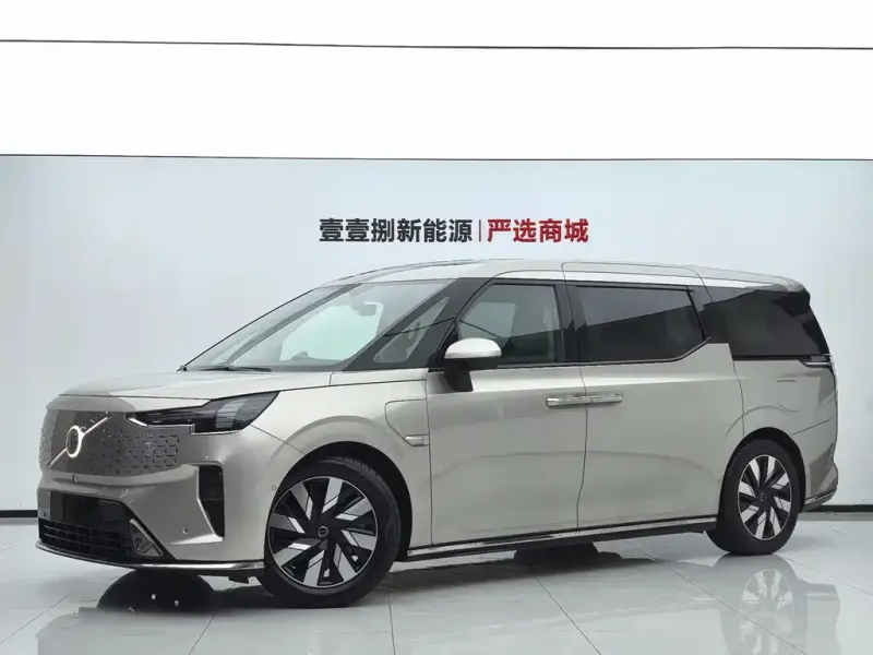 Volvo EM90, 2024