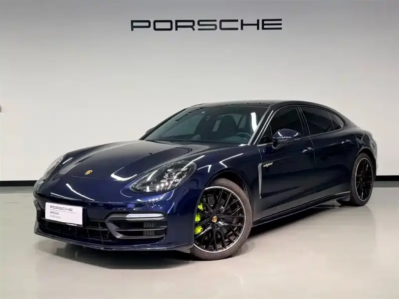 Porsche Panamera Hybrid, 2020