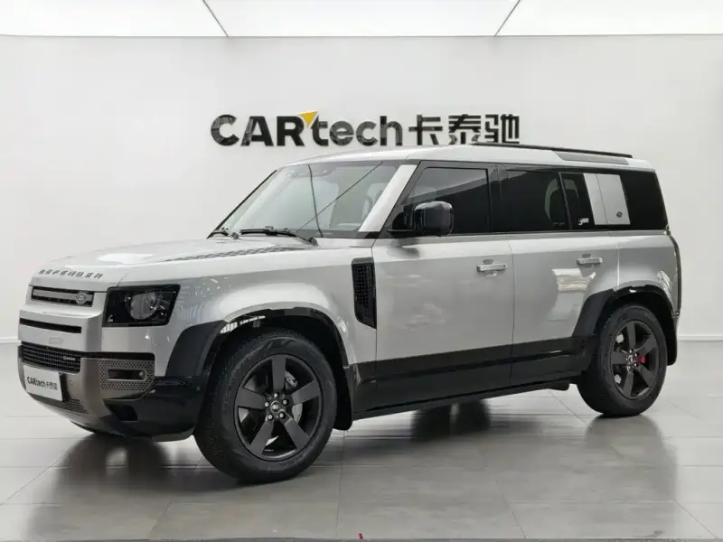 Land Rover Defender, 2022