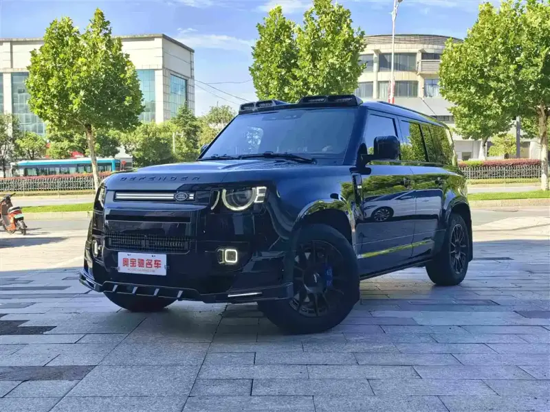 Land Rover Defender, 2024