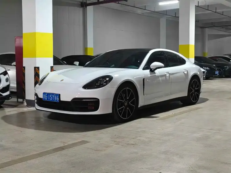 Porsche Panamera, 2023