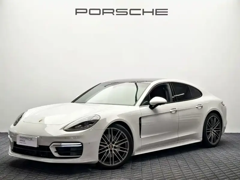 Porsche Panamera, 2023