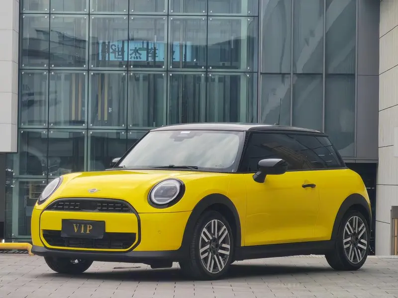 MINI MINI, 2025