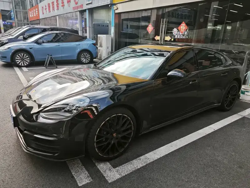 Porsche Panamera, 2023