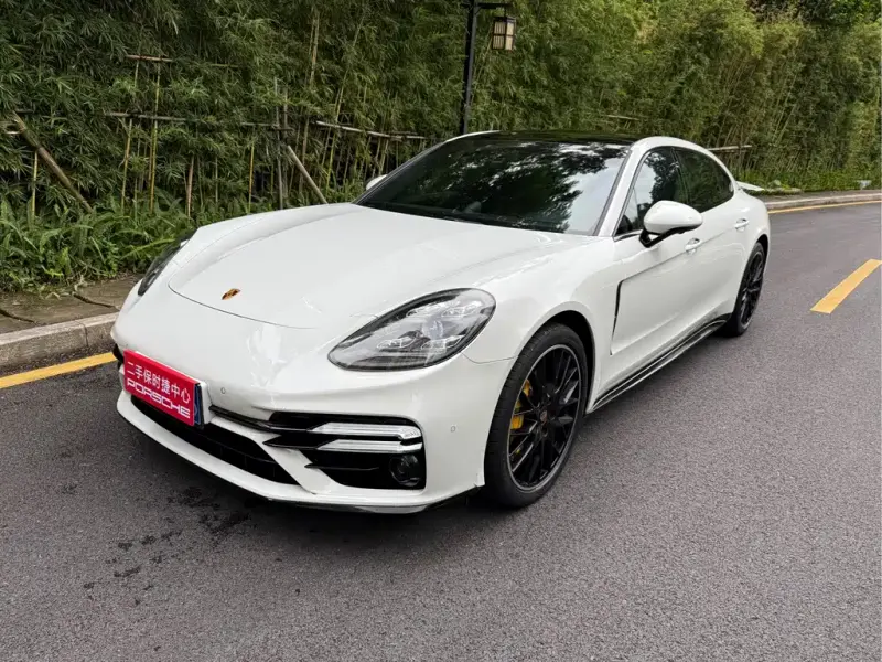 Porsche Panamera, 2022