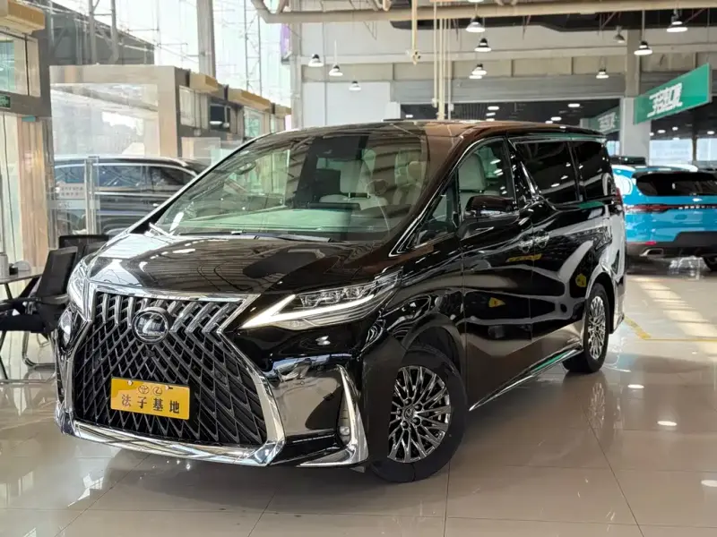 Lexus LM, 2023