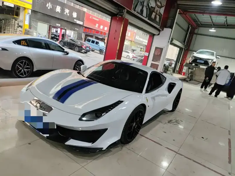 Ferrari 488, 2016