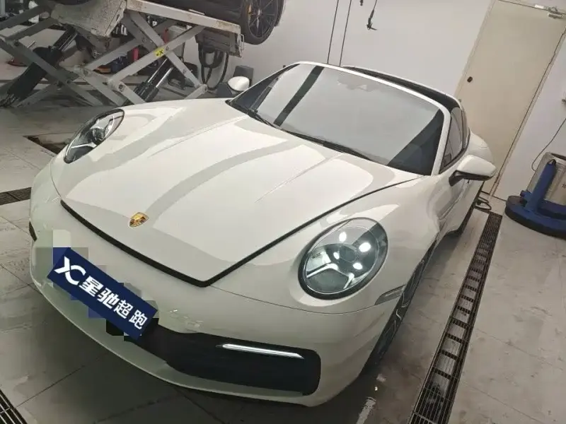 Porsche 911, 2023