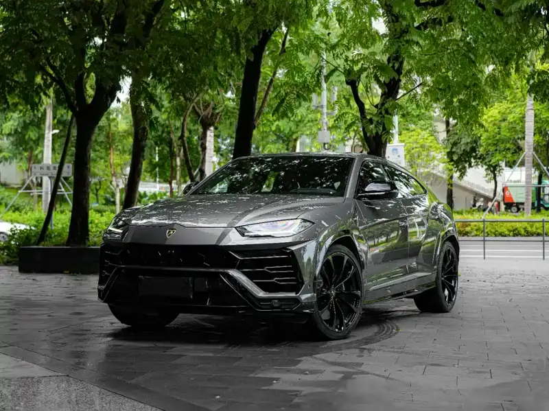Lamborghini Urus, 2021