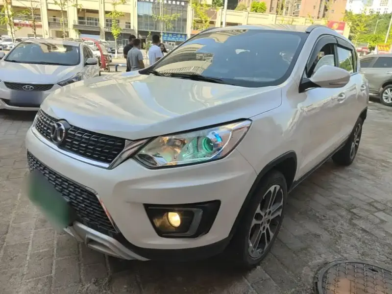 BAIC Senova X35, 2016