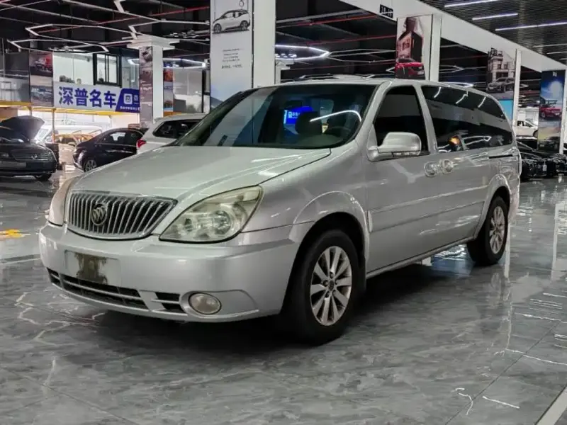 Buick GL8, 2013