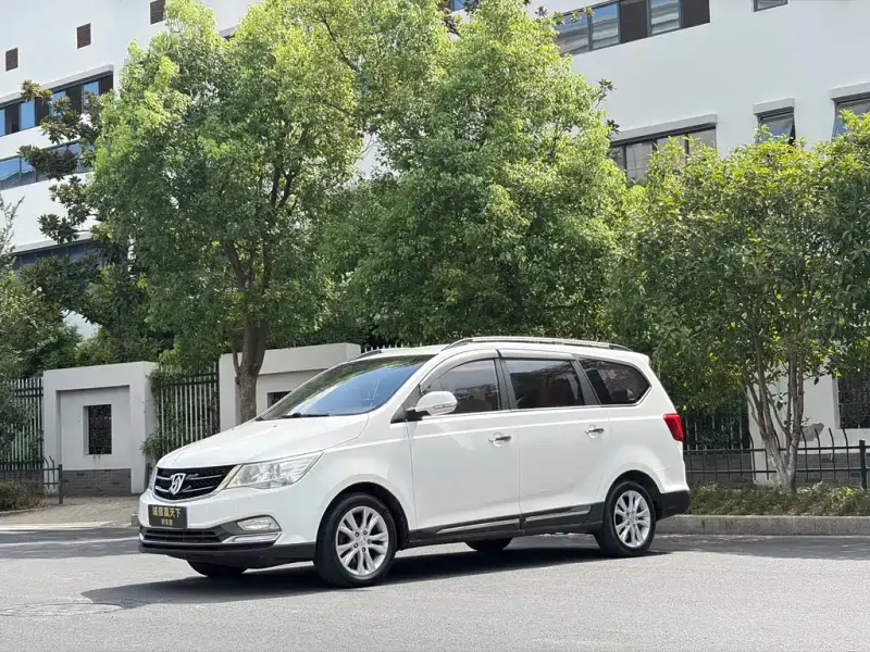 Baojun 730, 2017
