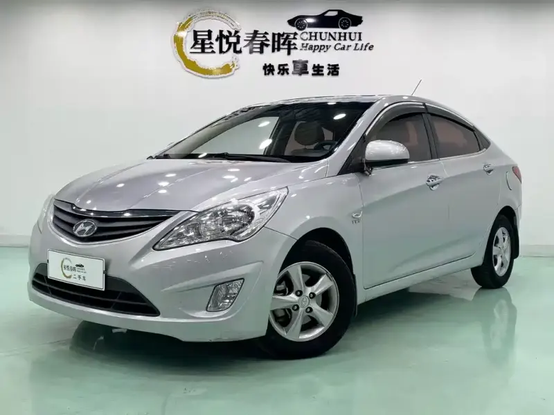 Hyundai Verna, 2012