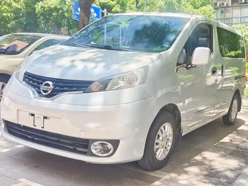 Nissan NV200, 2011