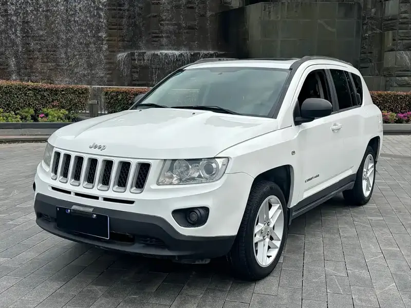 Jeep Compass (Import), 2013