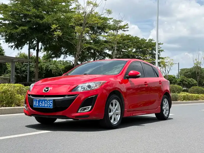 Mazda 3 Xingcheng, 2013
