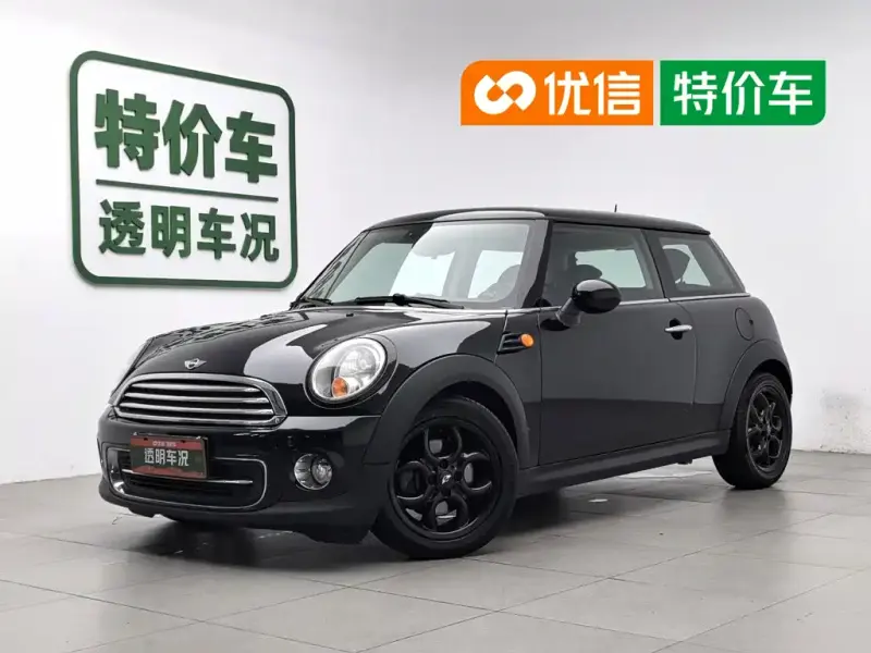 MINI Mini, 2011