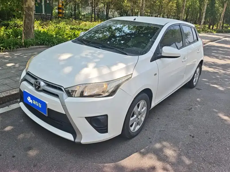 Toyota Yaris L, 2015