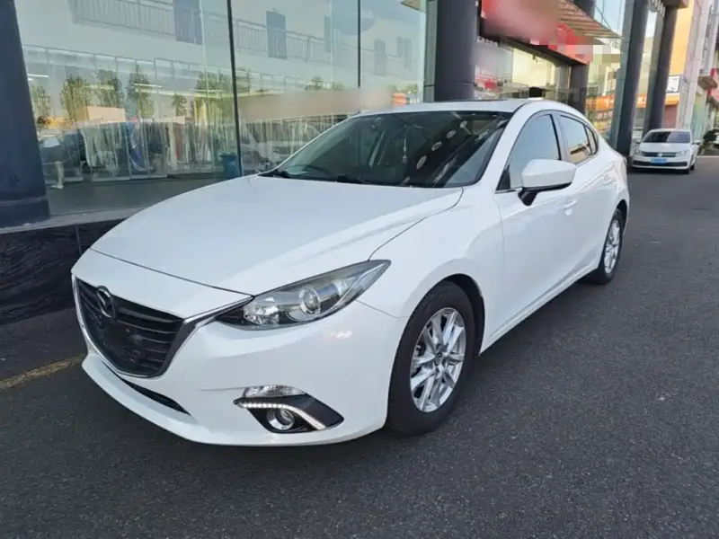Mazda 3 Axela, 2015