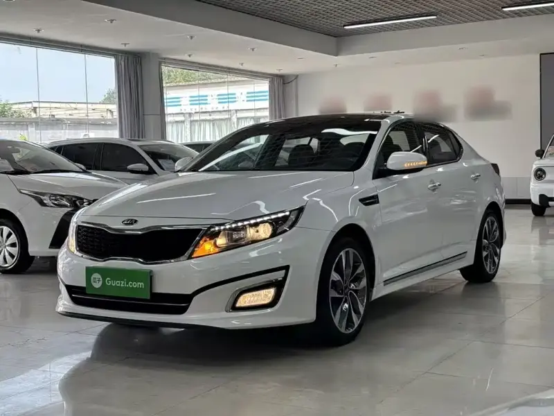 Kia K5, 2015