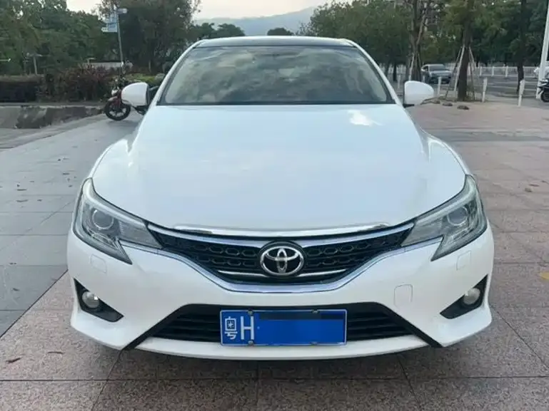 Toyota Reiz, 2015