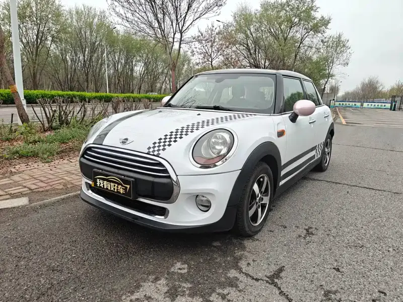 MINI Mini, 2015