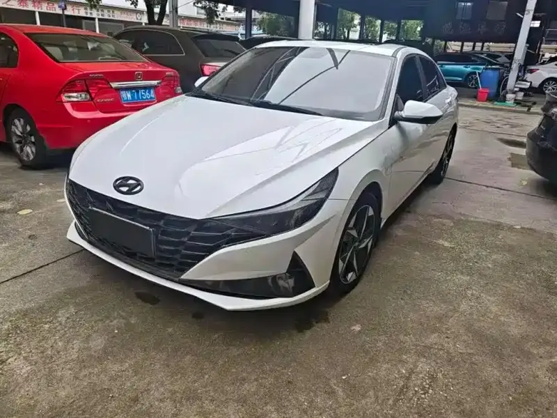 Hyundai Elantra, 2021