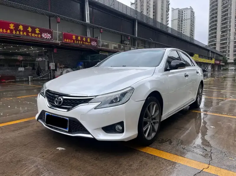 Toyota Reiz, 2014