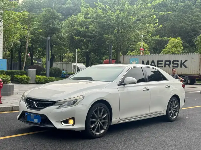 Toyota Reiz, 2014