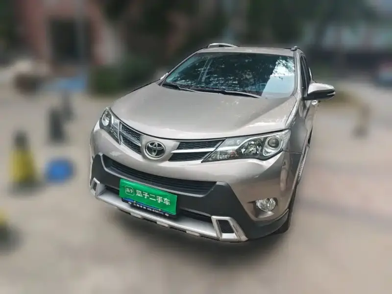 Toyota RAV4, 2015